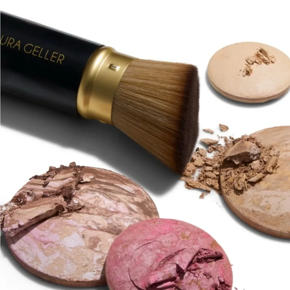 NWT Laura Geller Retractable Angled Kabuki Brush